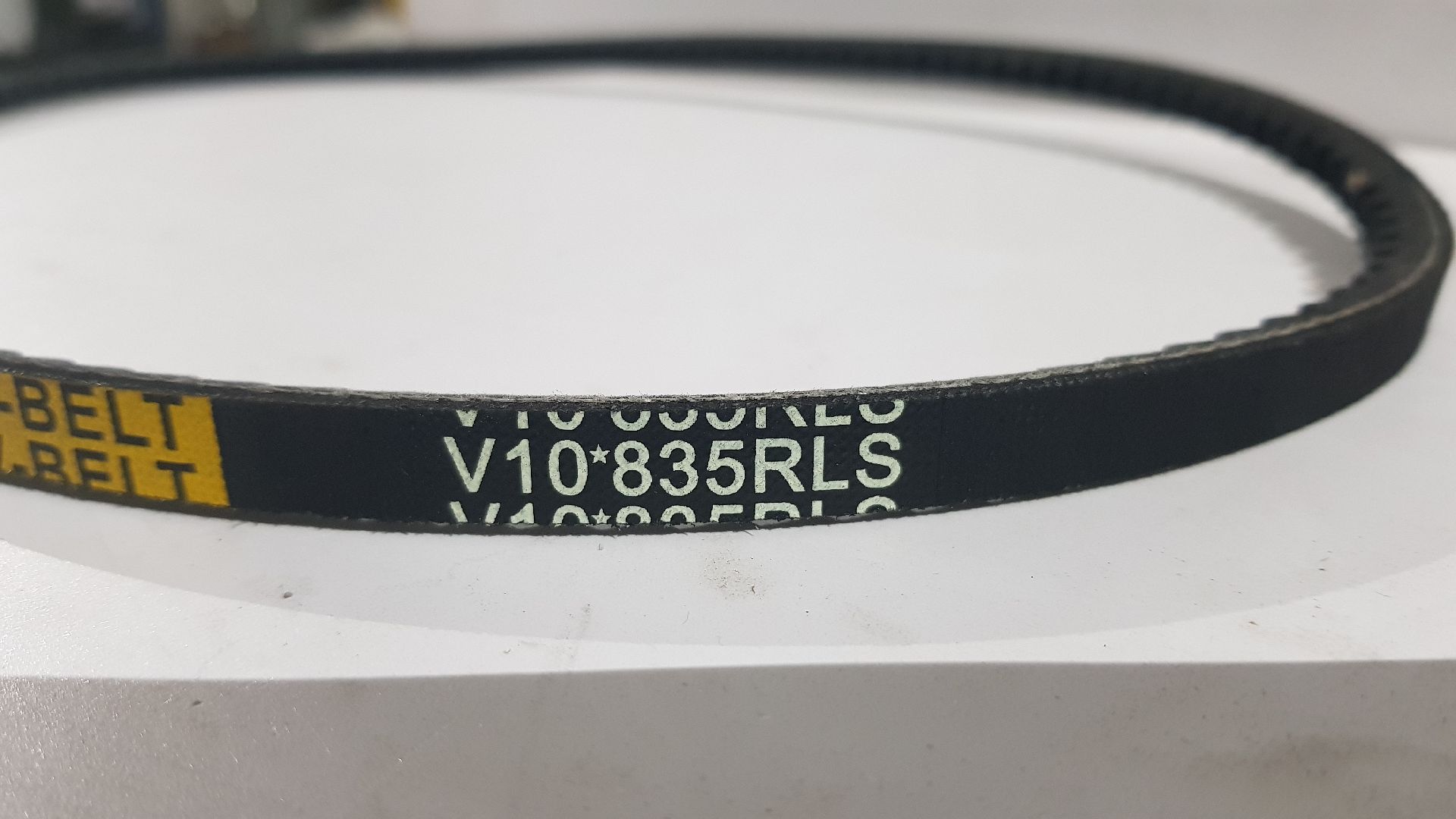 Ремень приводной клиновой зубчатый V10*835RLS Brait