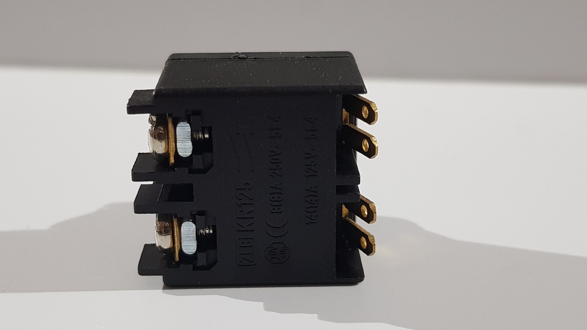 Выключатель для УШМ  MAKITA 9555/9558HN   (650621-4)