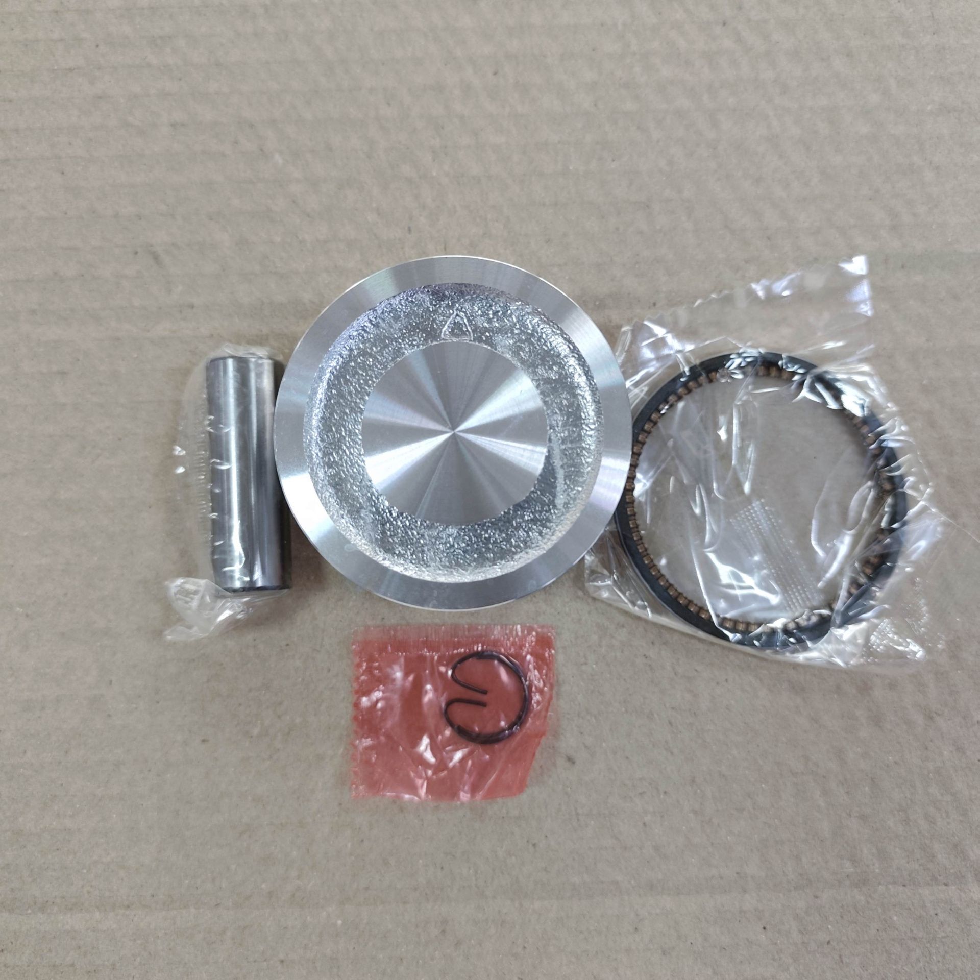 Поршень для бензинового двигателя FZ-160F в сборе