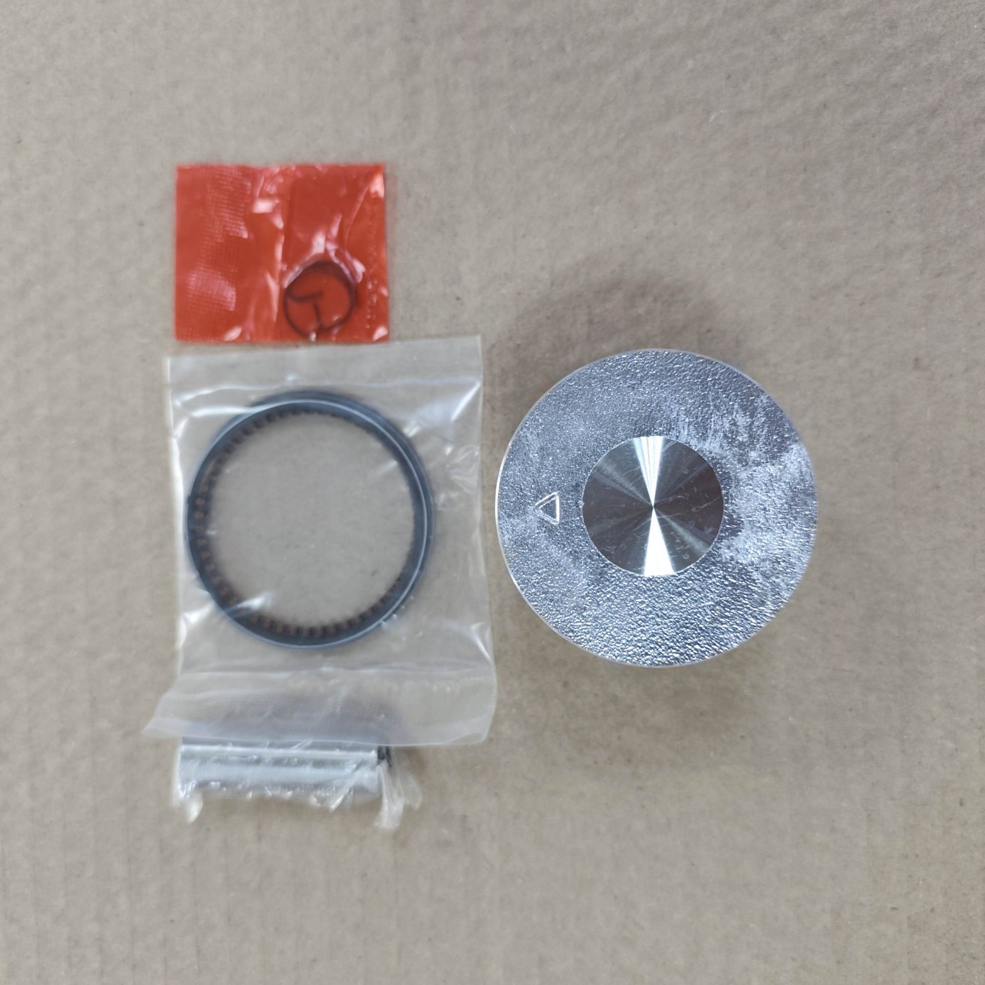 Поршень для бензинового двигателя FZ-154F в сборе